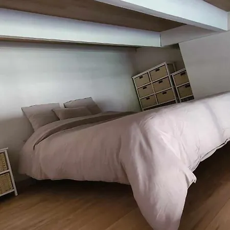 Appartement Très Bel Refait Entierement A Neuf ! *
