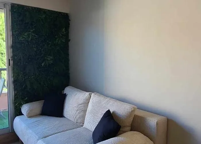 Tres Bel Refait Entierement A Neuf !